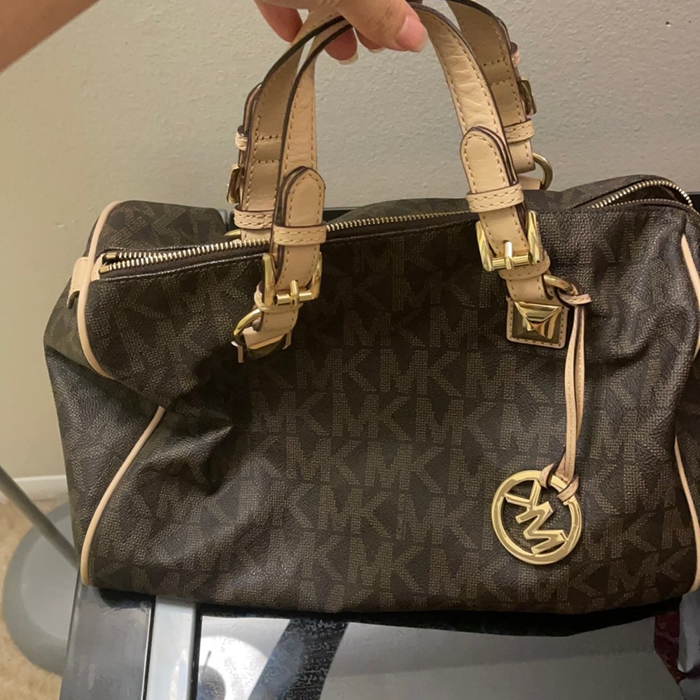 Michael kors shoulder bag